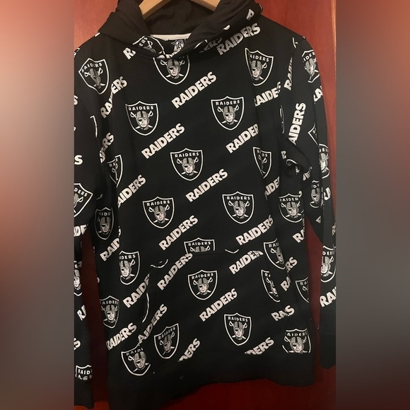 Raiders Pull Over Hoodie Sz XL Teens 18-20 Woman Small - Picture 1 of 5